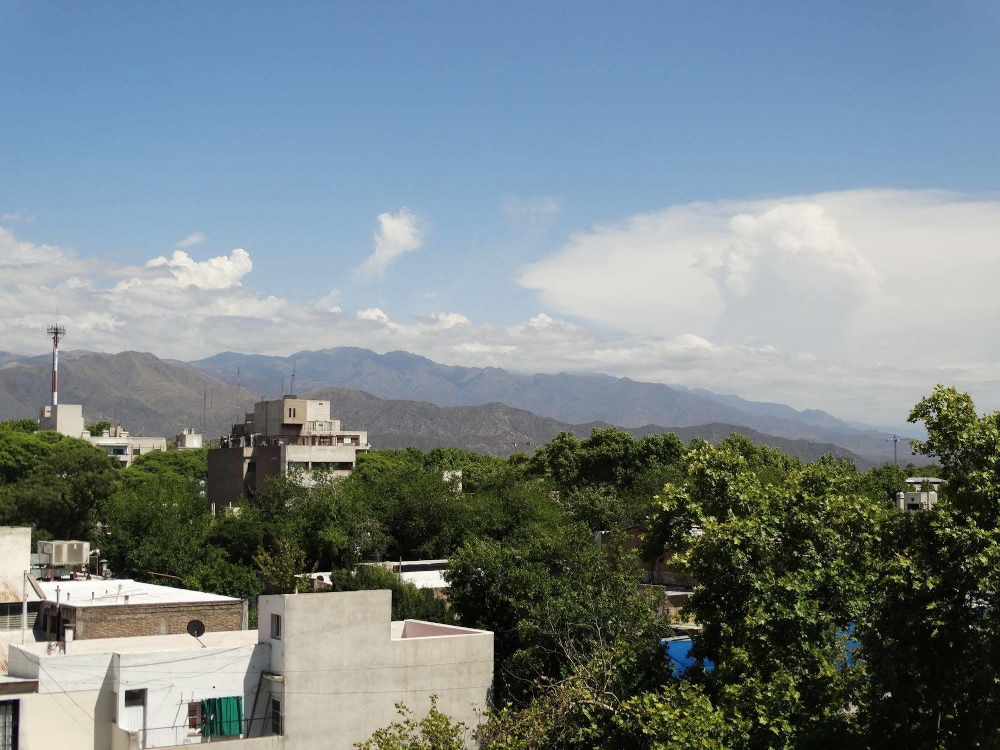 Altezza Apart Suites Mendoza Extérieur photo